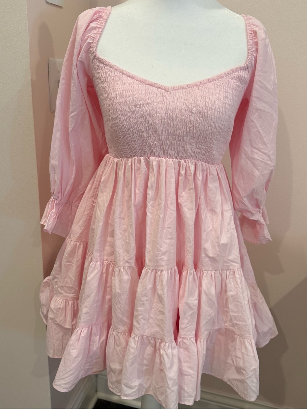 NWT MABLE Perfectlyc Pink Smocked Babydoll Mini Dress Boutique Size Small